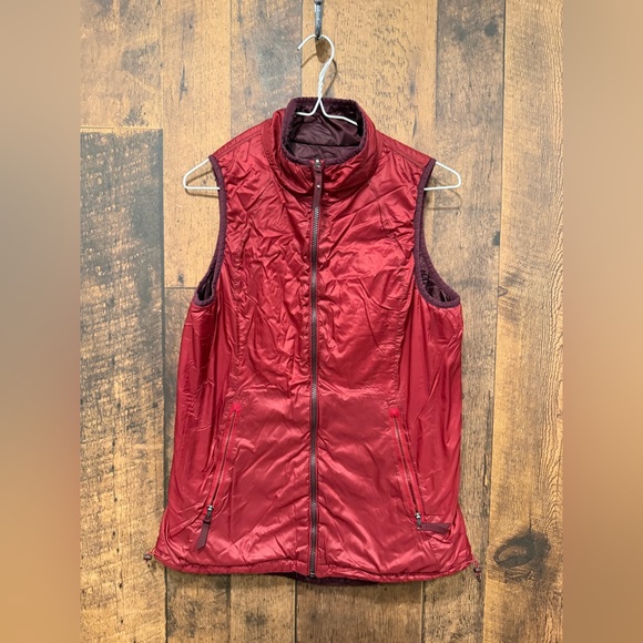 Lululemon Layer Up Vest
Bordeaux Drama / Prep Red size 8 - Picture 6 of 12